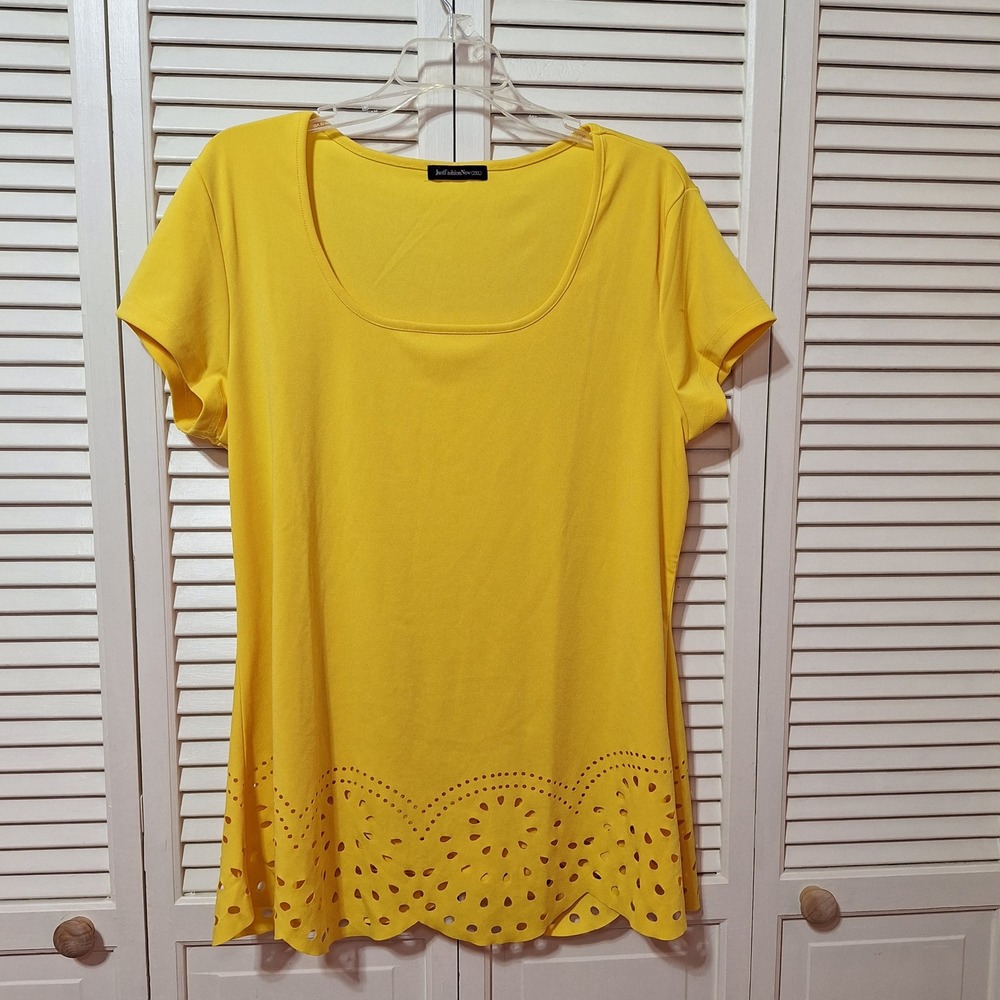 JustFashionNow Yellow Laser Cut Eyelet Hem Short Sleeve Scoop Neck Top 2XL